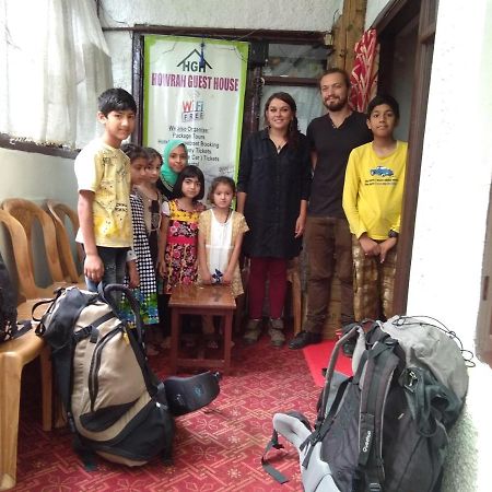 Howrah Guest House Srīnagar 외부 사진