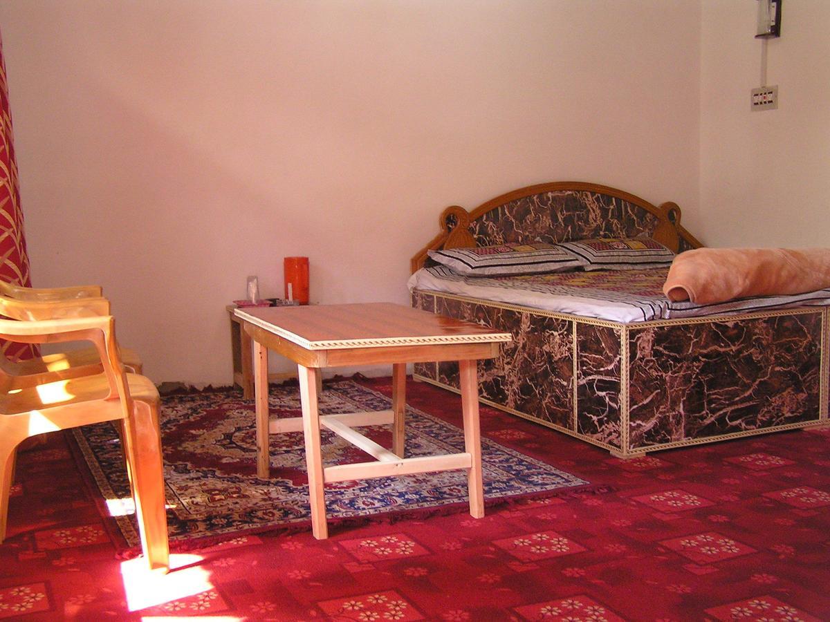 Howrah Guest House Srīnagar 외부 사진