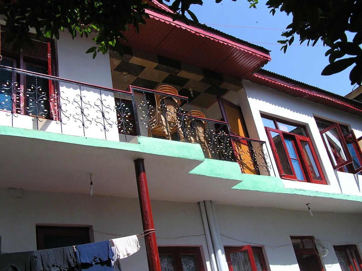 Howrah Guest House Srīnagar 외부 사진