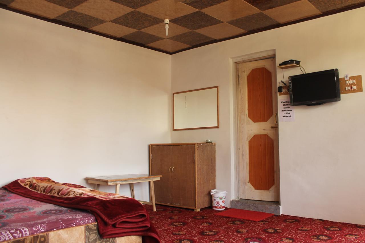 Howrah Guest House Srīnagar 외부 사진