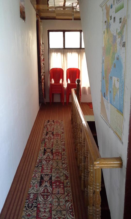Howrah Guest House Srīnagar 외부 사진