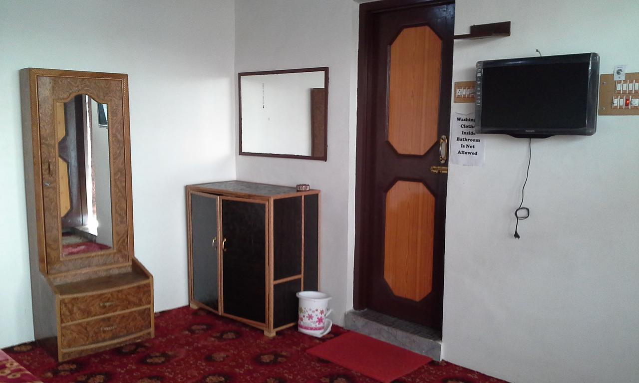 Howrah Guest House Srīnagar 외부 사진