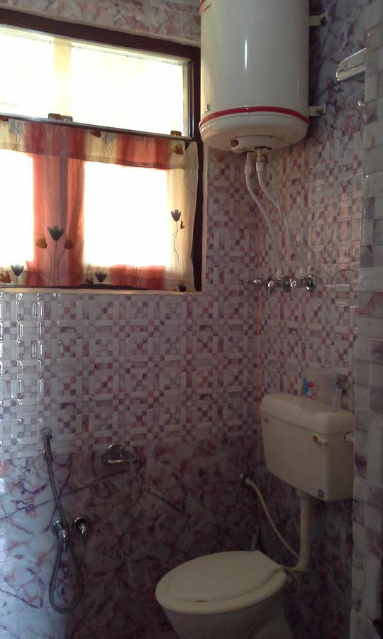 Howrah Guest House Srīnagar 외부 사진
