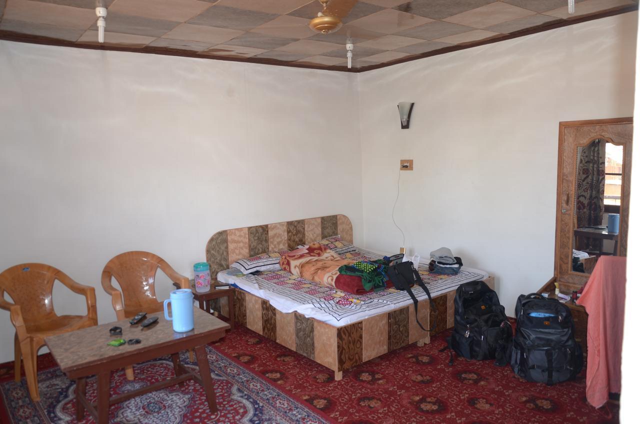 Howrah Guest House Srīnagar 외부 사진