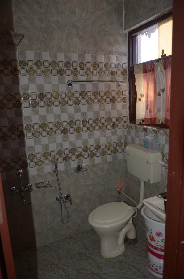 Howrah Guest House Srīnagar 외부 사진