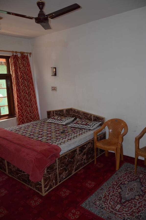 Howrah Guest House Srīnagar 외부 사진