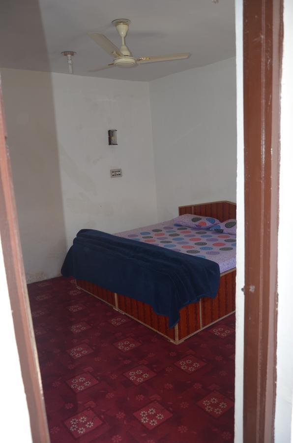 Howrah Guest House Srīnagar 외부 사진