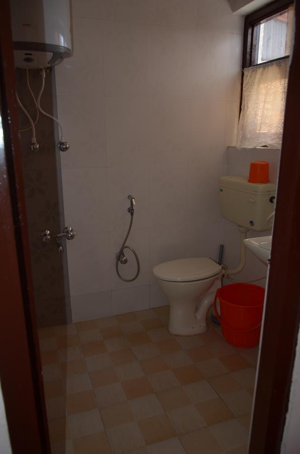 Howrah Guest House Srīnagar 외부 사진