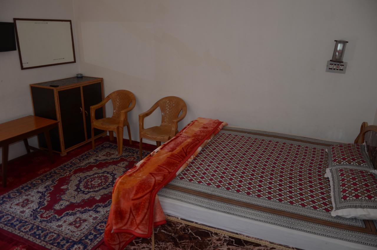 Howrah Guest House Srīnagar 외부 사진