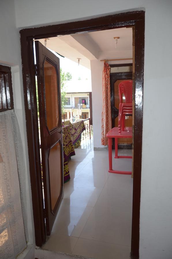 Howrah Guest House Srīnagar 외부 사진