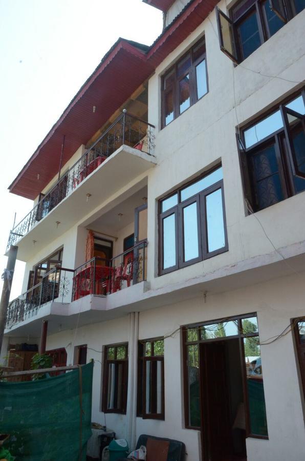 Howrah Guest House Srīnagar 외부 사진